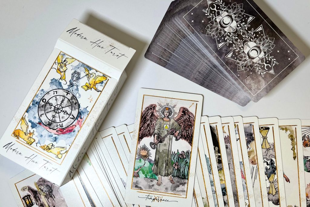 Modern Hue Tarot